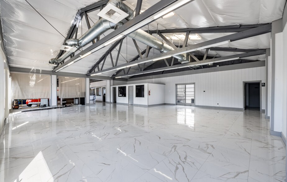 More Photos Of 7817-7829 Fair Oaks Blvd, Carmichael Auto Dealership For Sale