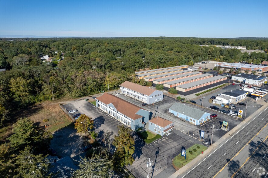 More Photos Of 5835 Post Rd, East Greenwich Office For Lease