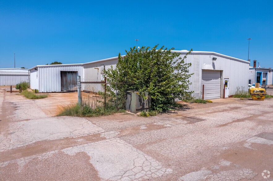 More Photos Of 2045 S Loop 250 W, Midland Warehouse For Sale