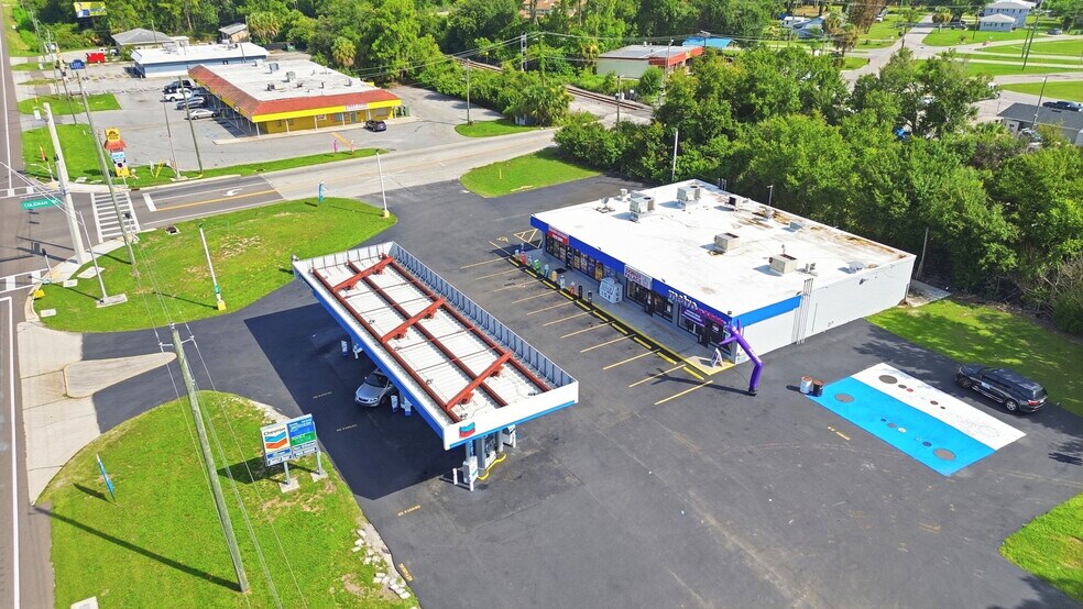 More Photos Of 2590 Recker Hwy, Winter Haven Service Station For Sale
