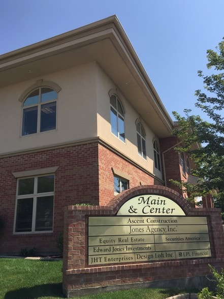 More Photos Of 25 S Main St, Centerville Office For Lease