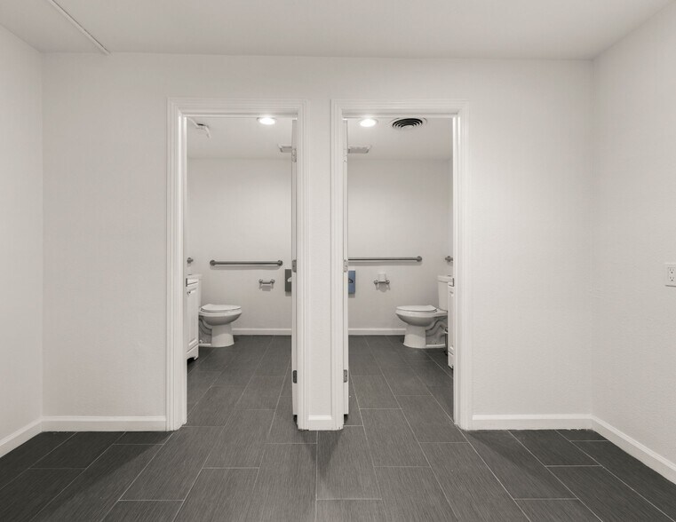 More Photos Of 556 N 1st St, San Jose Medical For Sale