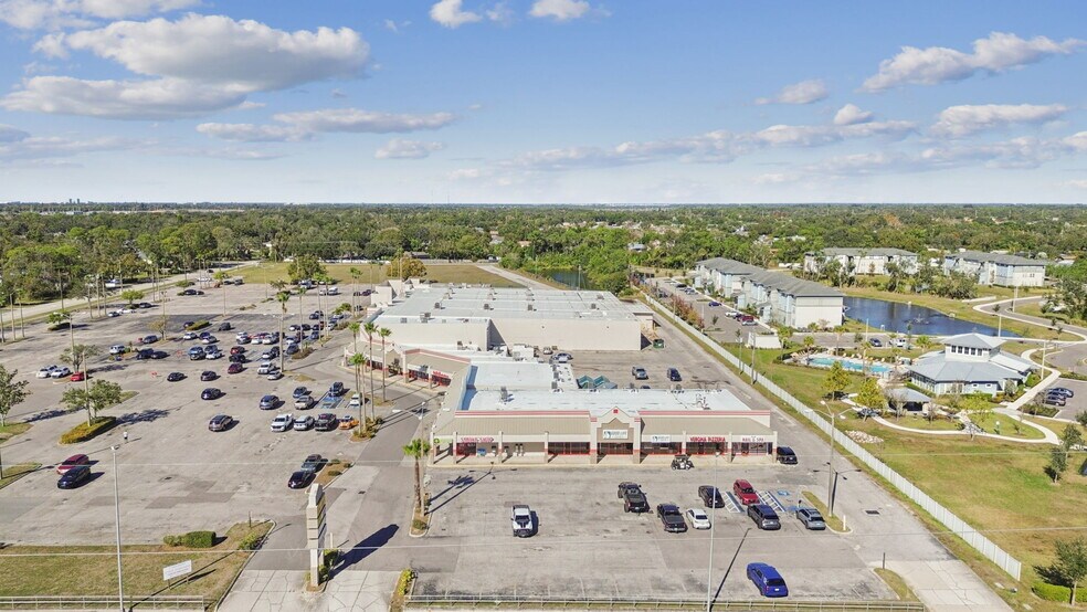 More Photos Of 5165-5261 33rd St E, Bradenton Storefront For Sale