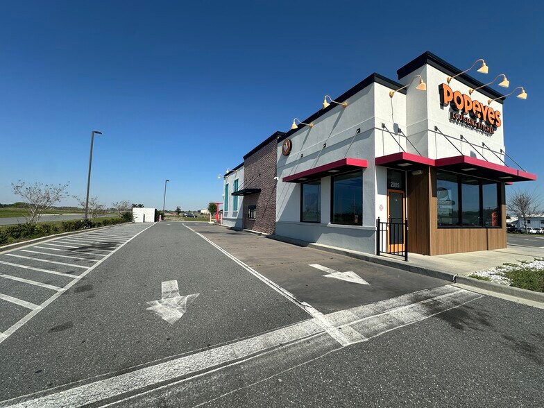 More Photos Of 2005 Ohio Ave N, Live Oak Fast Food For Lease