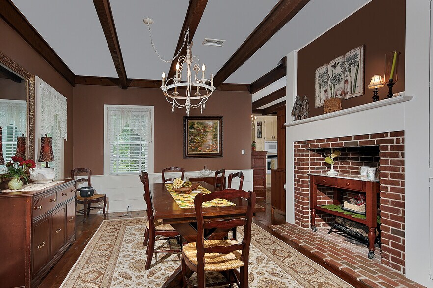 More Photos Of 15598 Bedford Ln, Conroe Specialty For Sale