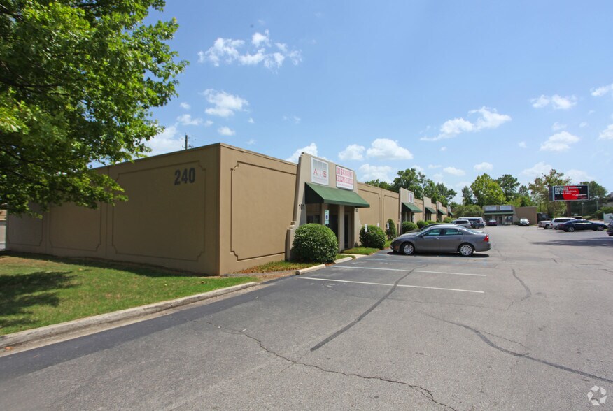 More Photos Of 237 Oxmoor Cir, Birmingham Unknown For Lease