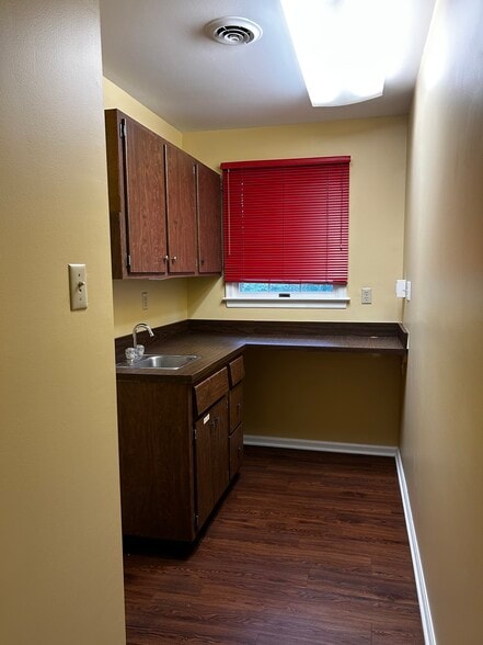 More Photos Of 140 E Butler Ave, Chalfont Office For Sale