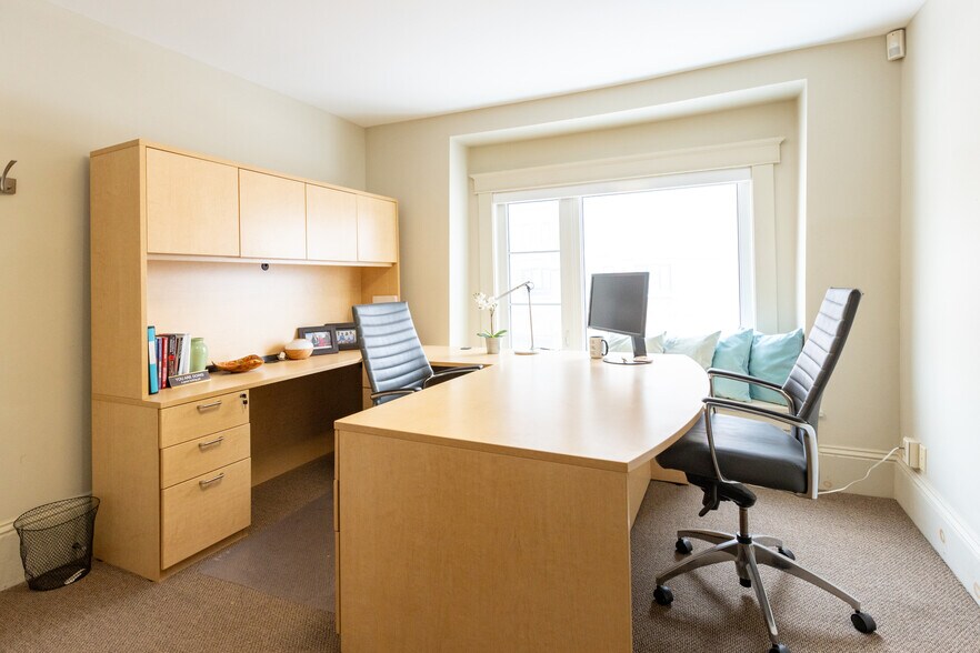 More Photos Of 304 O'connor St, Ottawa Office For Sale