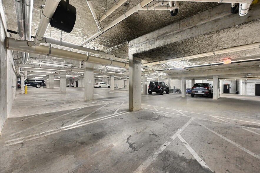 More Photos Of 2500 Longview St, Austin Apartments For Lease