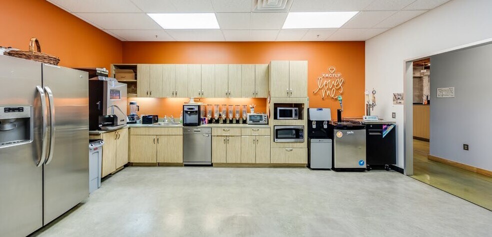 More Photos Of 505 S Market St, San Jose Coworking Space