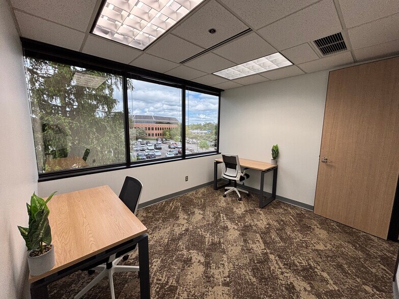 More Photos Of 7965 N High St, Columbus Coworking Space