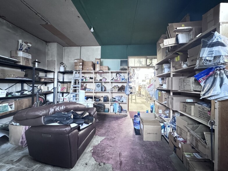 More Photos Of 213 S Rail St W, Shoshone Storefront For Sale