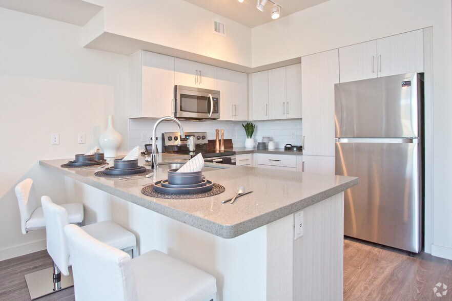 More Photos Of 1505 N Central Ave, Phoenix Apartments For Lease