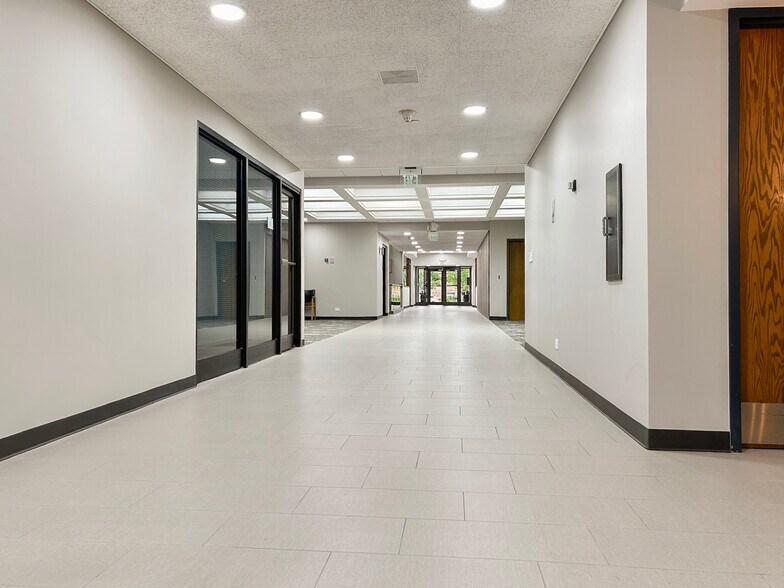 More Photos Of 333 Chestnut St, Hinsdale Medical For Lease