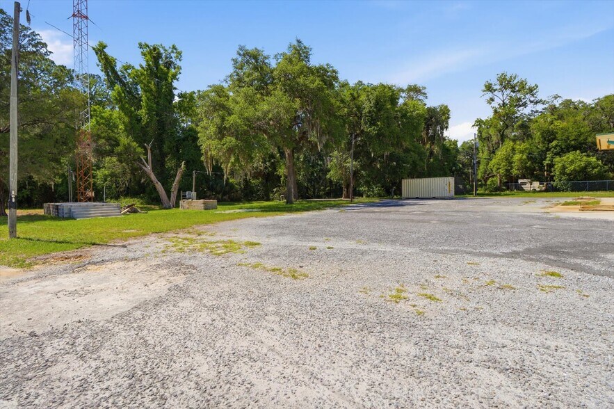 More Photos Of 18150 SE 72 Ave, Inglis Office For Sale