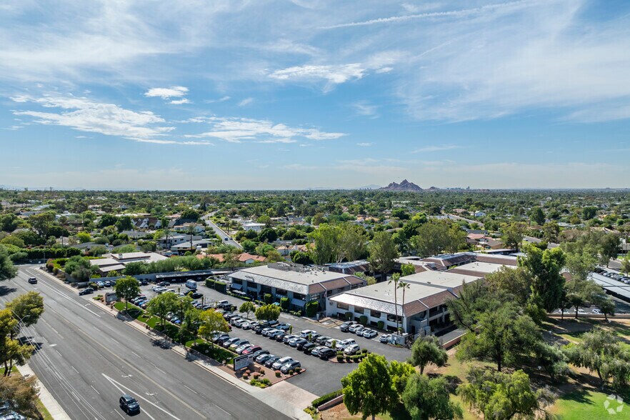 More Photos Of 4455 E Camelback Rd, Phoenix Office For Lease