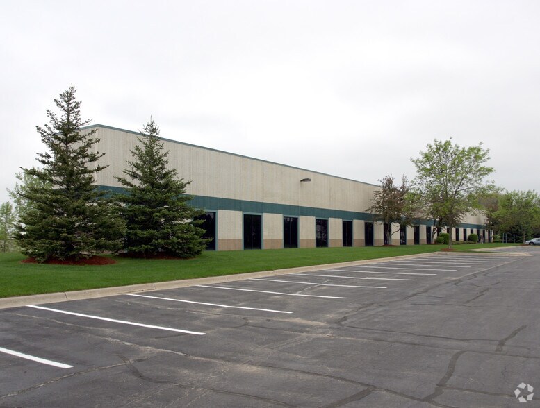 More Photos Of 1325 Eagandale Ct, Eagan Warehouse For Lease