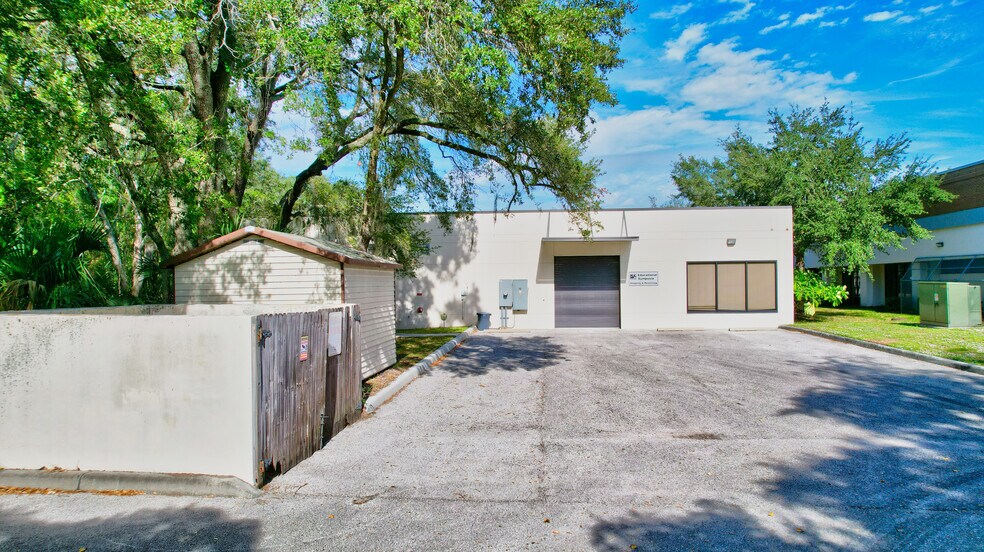 More Photos Of 5620 W Sligh Ave, Tampa Loft Creative Space For Sale
