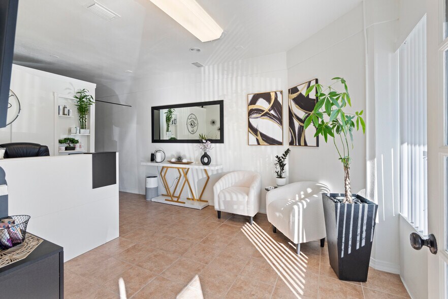 More Photos Of 599 Sherwood Ave, Satellite Beach General Retail For Lease