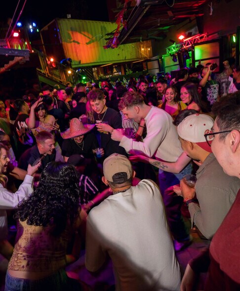 More Photos Of 4935 N Mesa St, El Paso Restaurant For Lease