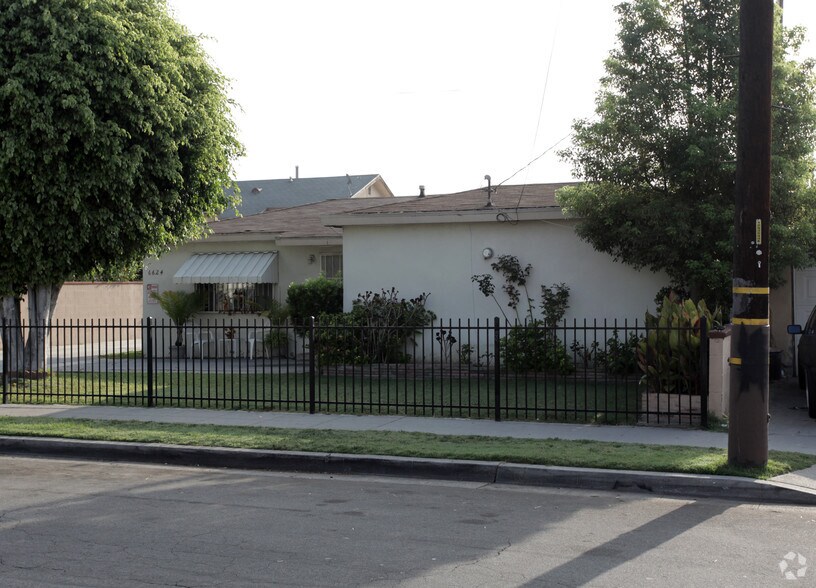 More Photos Of 6624 Flora Ave, Bell Apartments For Sale