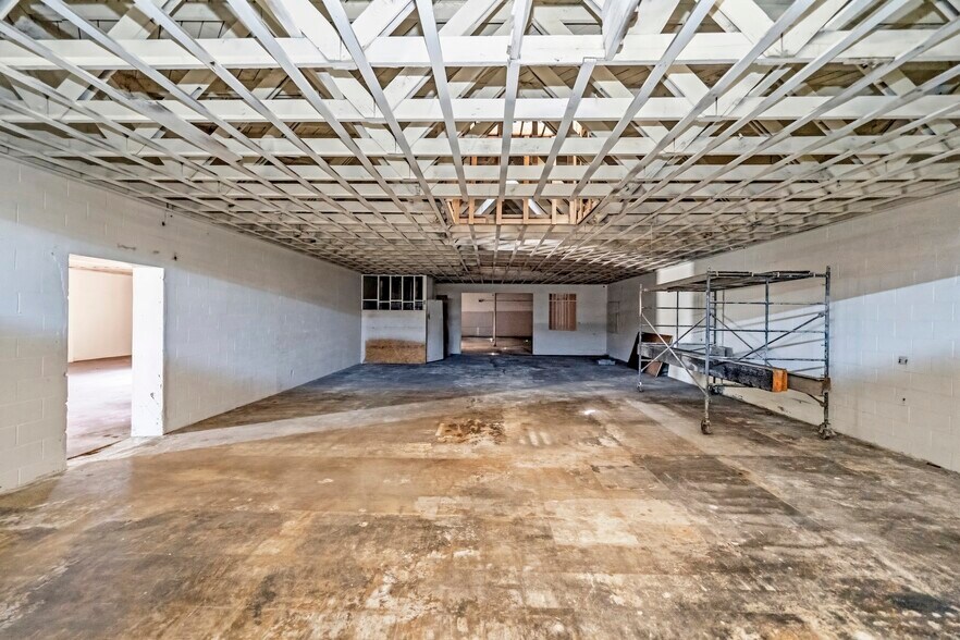 More Photos Of 4810 Firestone Blvd, South Gate Unknown For Lease