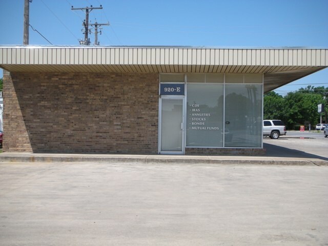 Primary Photo Of 920 Roberts Cut Off Rd, River Oaks Office For Lease