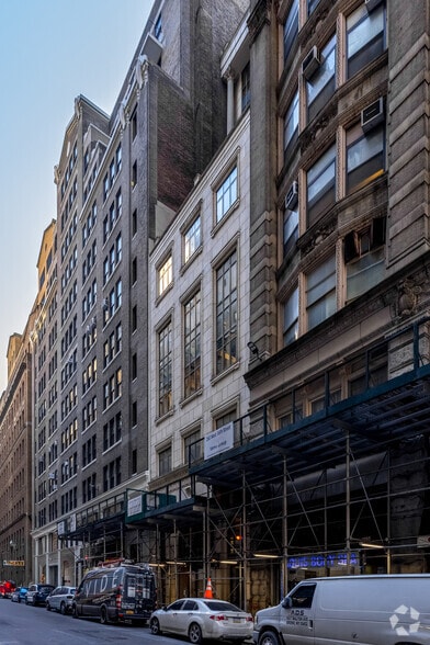 More Photos Of 256-258 W 36th St, New York Office For Lease