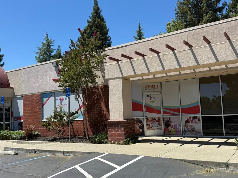 More Photos Of 9370 W Stockton Blvd, Elk Grove Office For Lease
