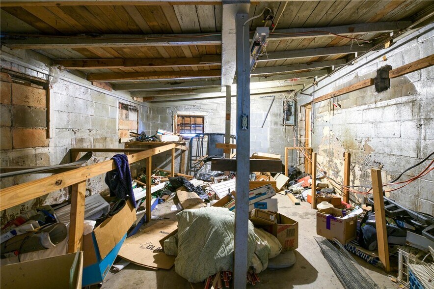 More Photos Of 810 Sportin Life Ln, Westminster Freestanding For Sale