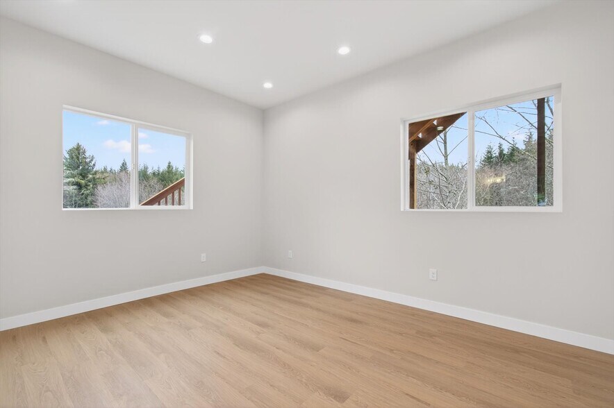 More Photos Of 11 Sun Crest Ln, Cathlamet Multifamily For Sale