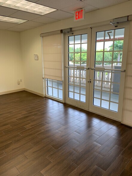 More Photos Of 2201-2225 N Commerce Pky, Weston Unknown For Lease