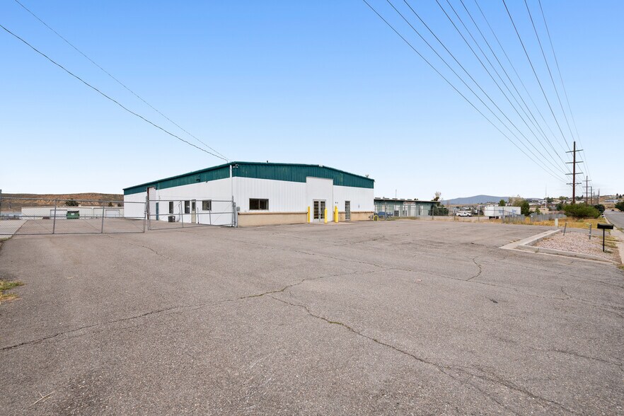 More Photos Of 80 Allegiance Cir, Evanston Industrial For Lease