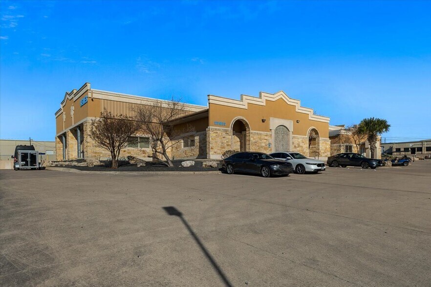 More Photos Of 13400 Immanuel Rd, Pflugerville Office For Sale