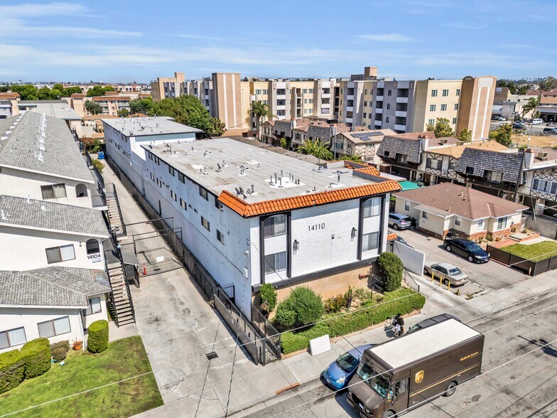 More Photos Of 14110 Yukon Ave, Hawthorne Apartments For Sale