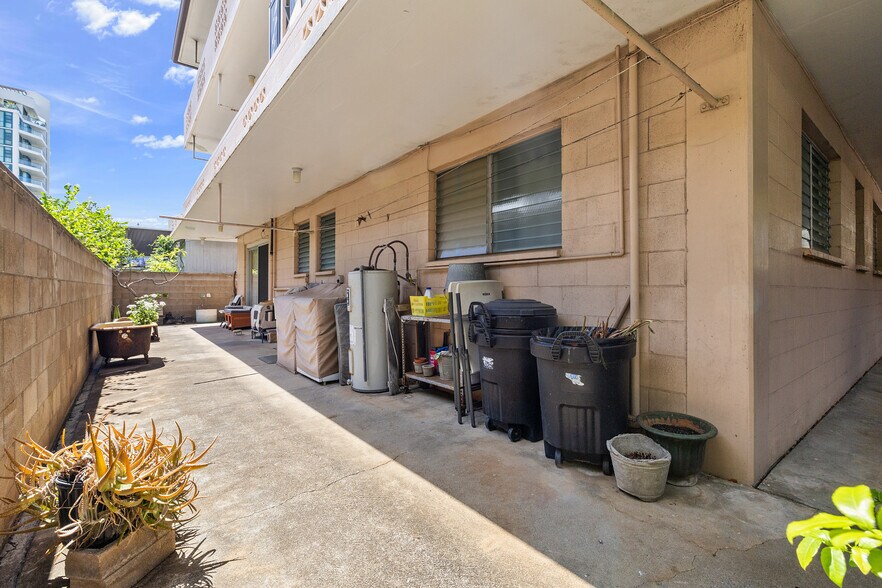 More Photos Of 2318 Lime St, Honolulu Apartments For Sale