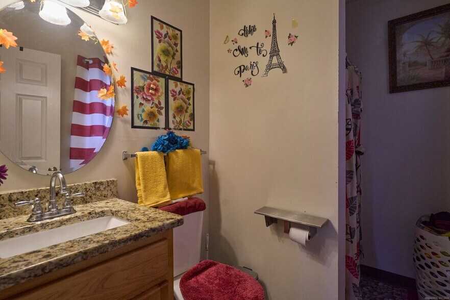 More Photos Of 39 Capen St, Hartford Multifamily For Sale