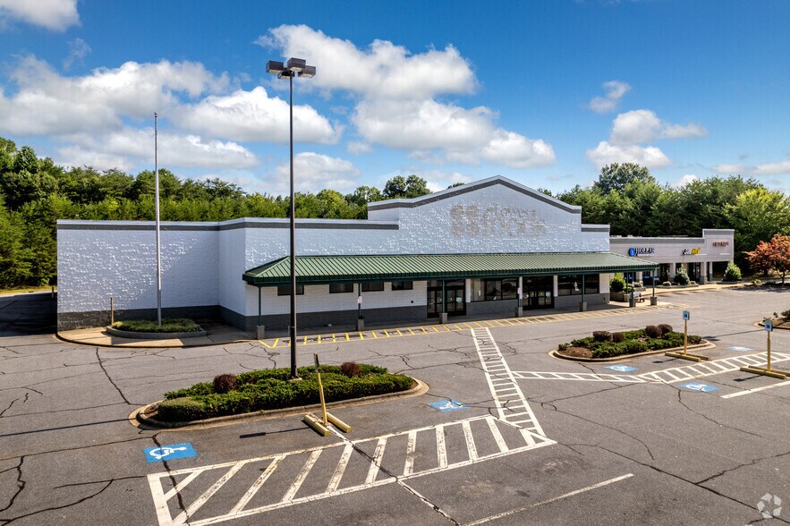 More Photos Of 3027-3035 Centennial Blvd, Claremont Storefront For Lease