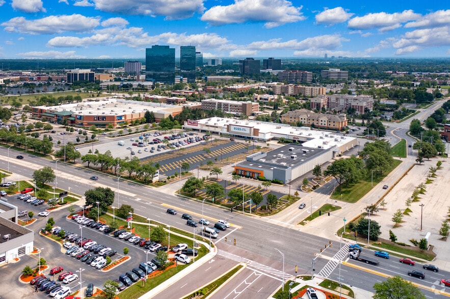 More Photos Of 1209-1253 E Golf Rd, Schaumburg Storefront For Lease