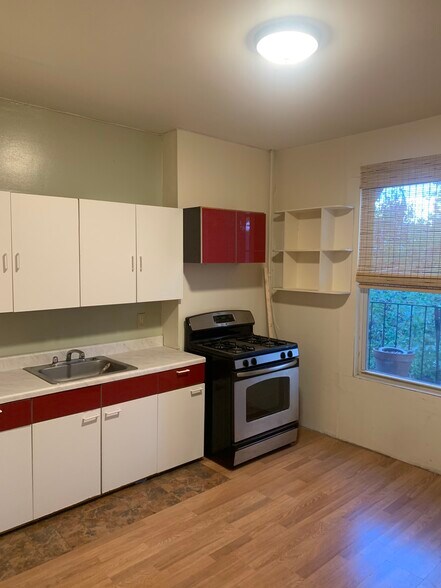 More Photos Of 301 23rd St, Brooklyn Apartments For Sale