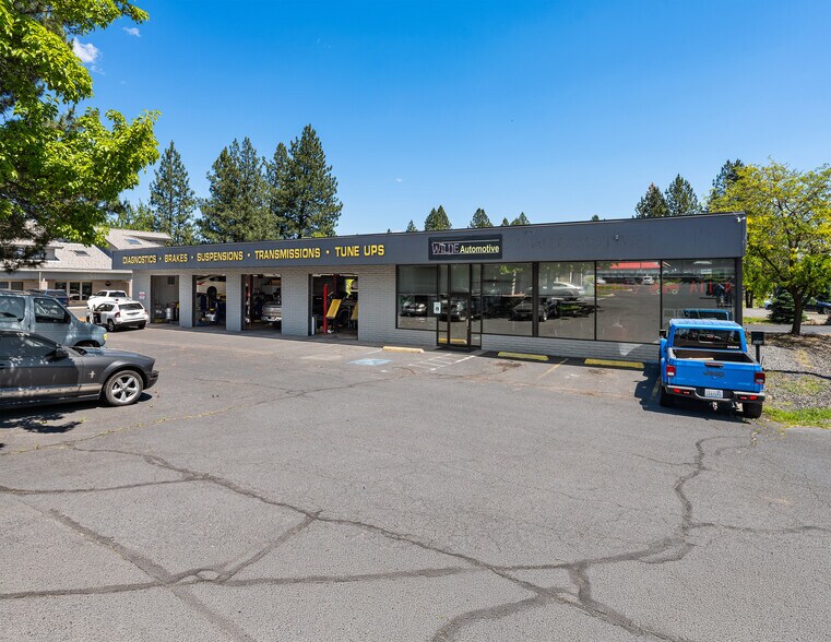 Primary Photo Of 103 E Lincoln Rd, Spokane Freestanding For Sale