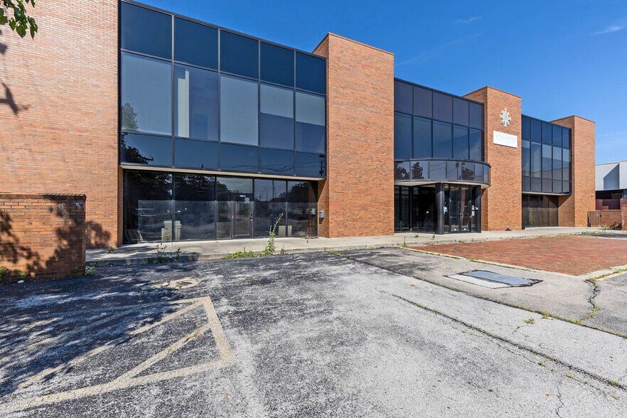 Primary Photo Of 195 N Grant Ave, Columbus Office For Sale