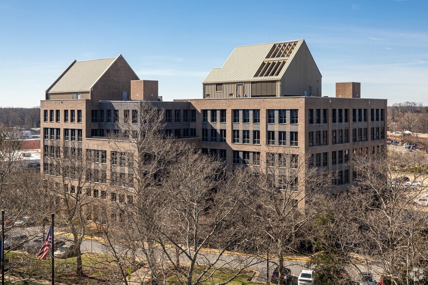 More Photos Of 2750 Prosperity Ave, Merrifield Office For Lease