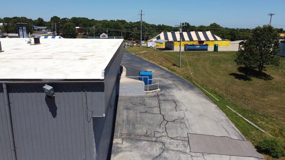 More Photos Of 401 N Main St, Gravois Mills Office For Lease