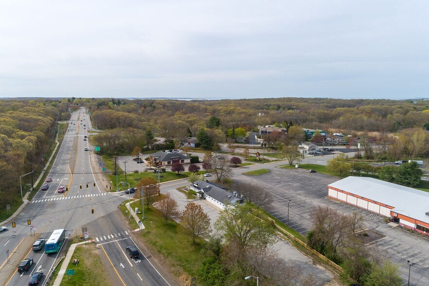 More Photos Of 33 Kings Hwy, Groton Restaurant For Sale