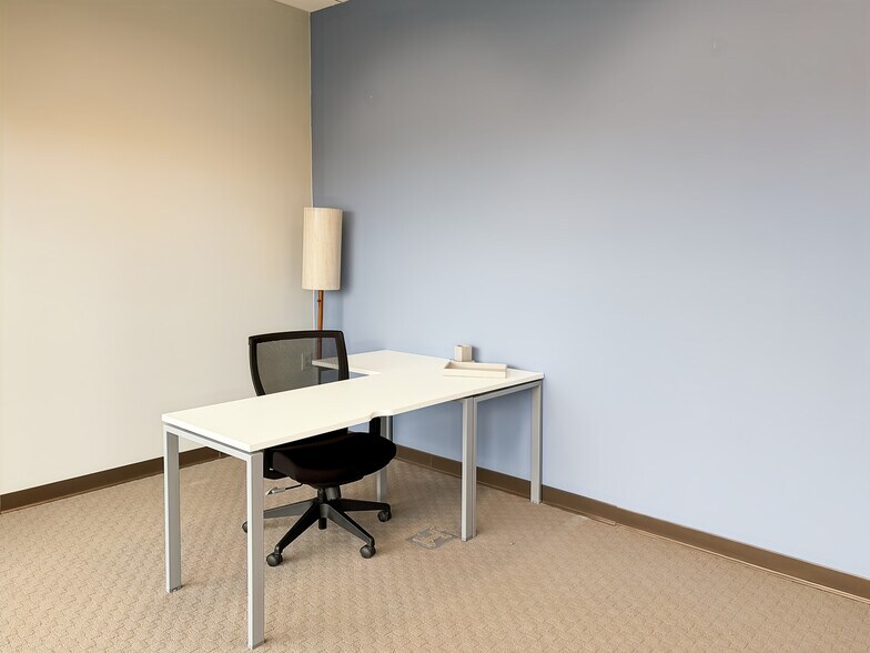 More Photos Of 2624 W Lake Lansing Rd, Lansing Coworking Space