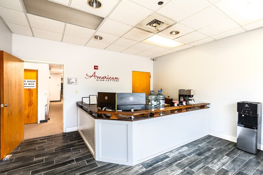 More Photos Of 10045 102nd Ter, Sebastian Industrial For Lease