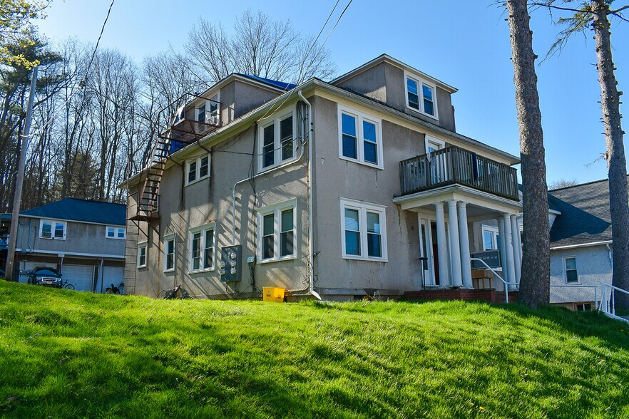 More Photos Of 514 Davis Ave, Endicott Apartments For Sale