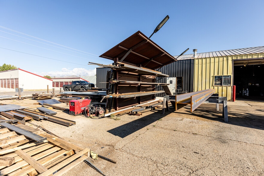 More Photos Of 612 S 9th St, Gunnison Industrial For Sale