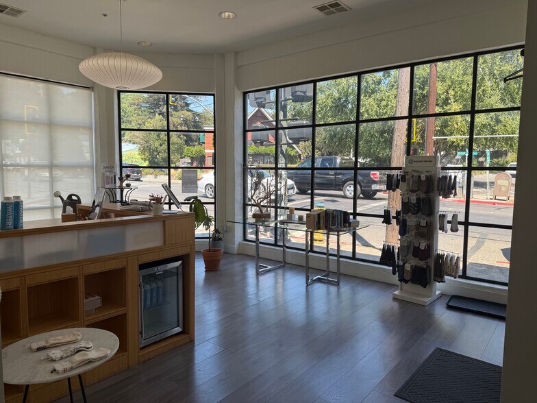 More Photos Of 1599 Sir Francis Drake Blvd, Fairfax Freestanding For Lease